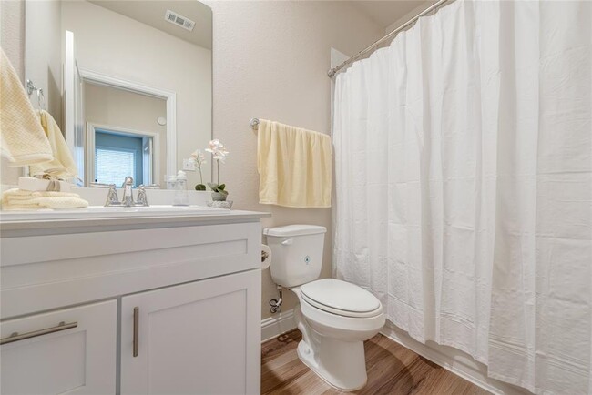 Building Photo - 3017 Bella Lago Dr
