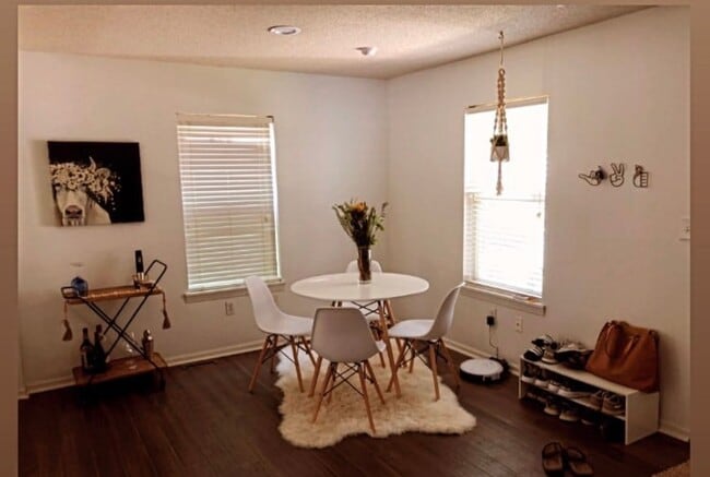 Building Photo - 21 W 78th Ter