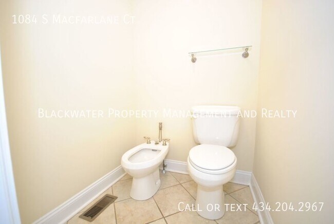 Building Photo - Beautiful Home in Lake Vista