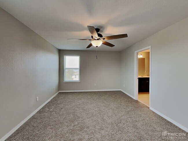 Building Photo - 509 Kestrel Dr