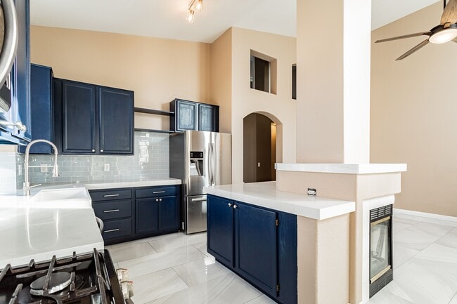 Plenty of counter space - 8600 Mirada del Sol Dr