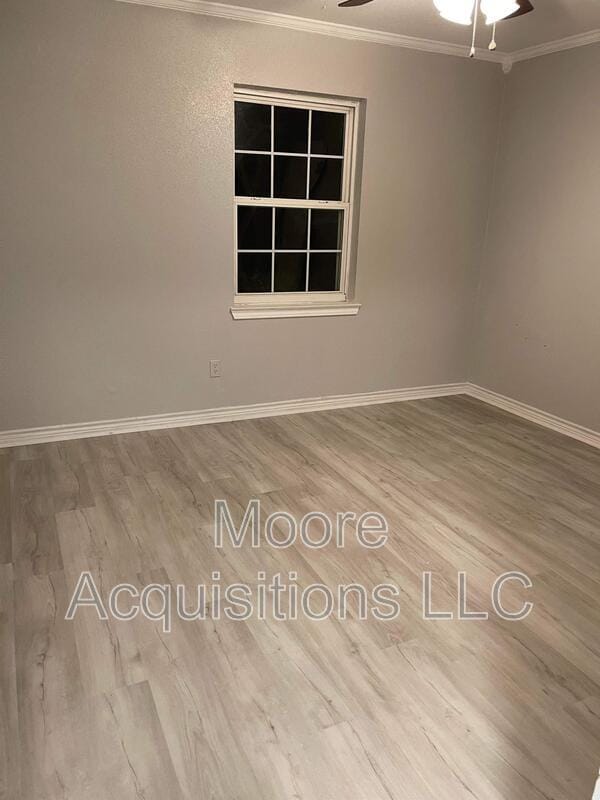 Building Photo - 302 Kansas St