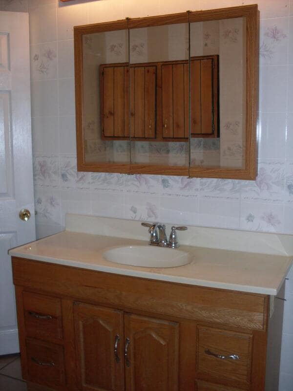 Building Photo - 319 S Main St