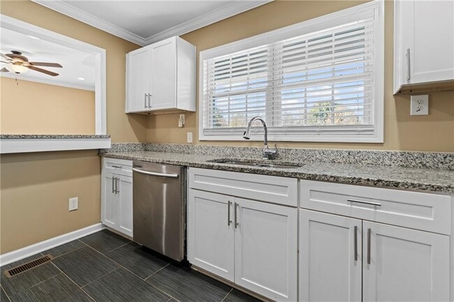 Building Photo - 159 Walnut St NW