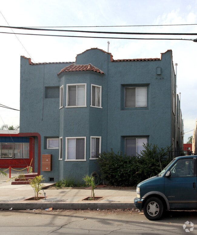 Primary Photo - 725 Orange Ave