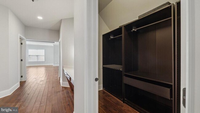 Building Photo - 178 Pratt Ln