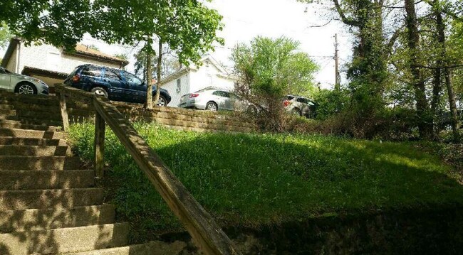 Building Photo - 717 Willey St