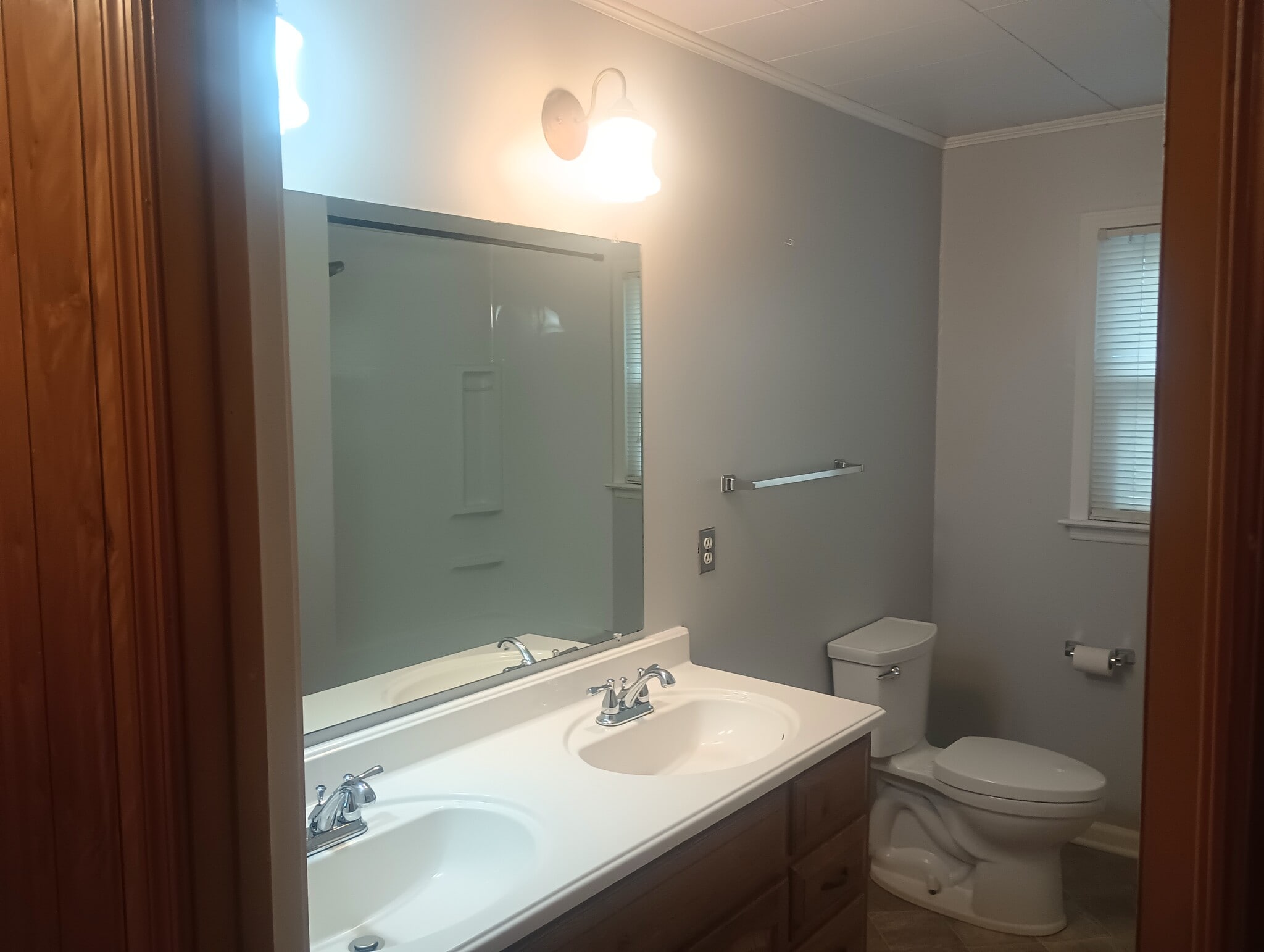 Double Sinks! - 1039 Old State Highway 8