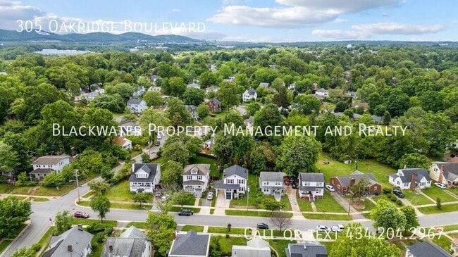 Building Photo - 305 Oakridge Blvd