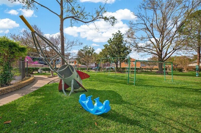 Building Photo - 6404 Burgoyne Dr.