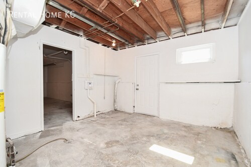 Building Photo - 9007 W 78th Cir