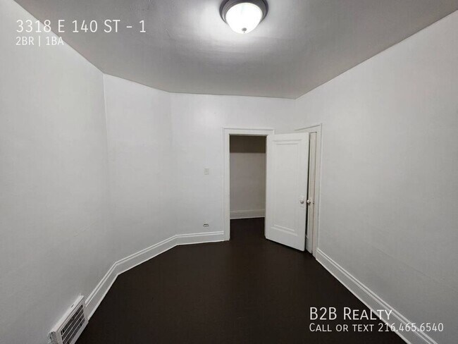 Building Photo - 3318 E 140th St