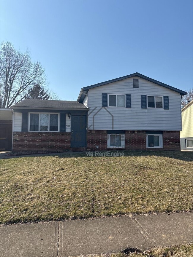 Building Photo - 2859 Falcon Bridge Dr