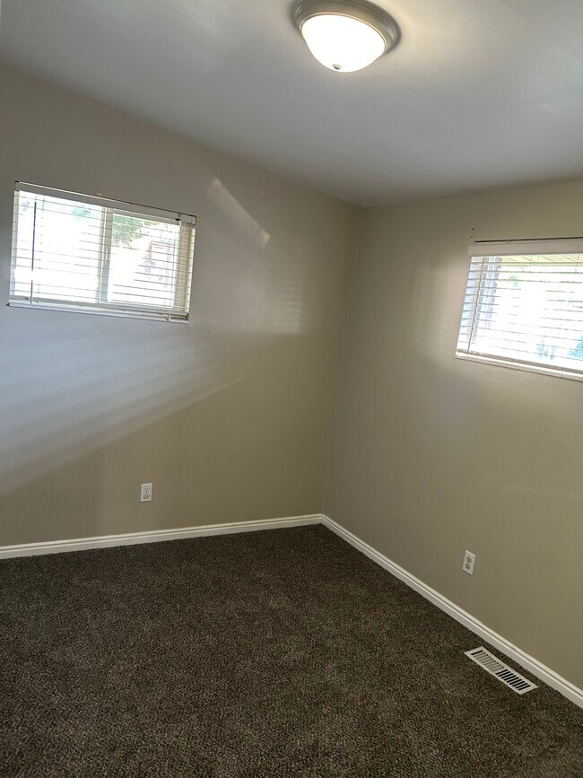 Building Photo - 2193 Penman Ln