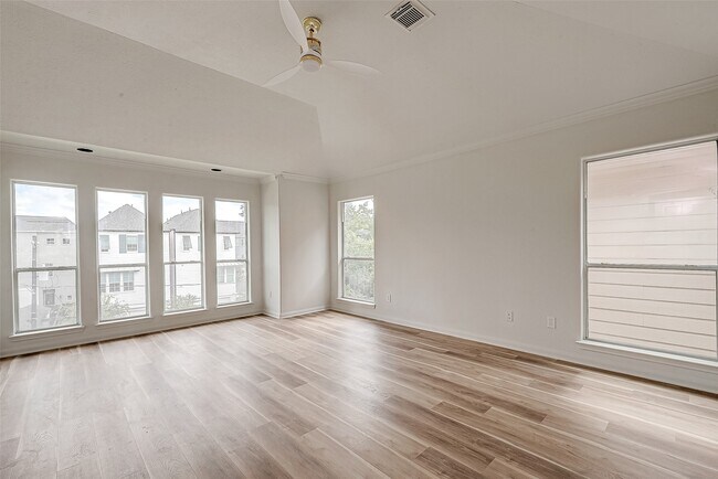 Building Photo - 2150 Stacy Knoll