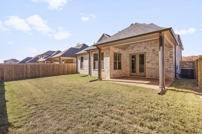 Building Photo - 584 Holden Dr