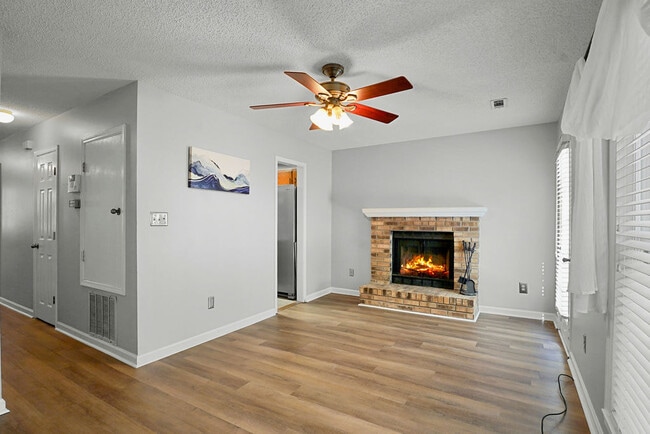 Building Photo - 4601 Little River Rd
