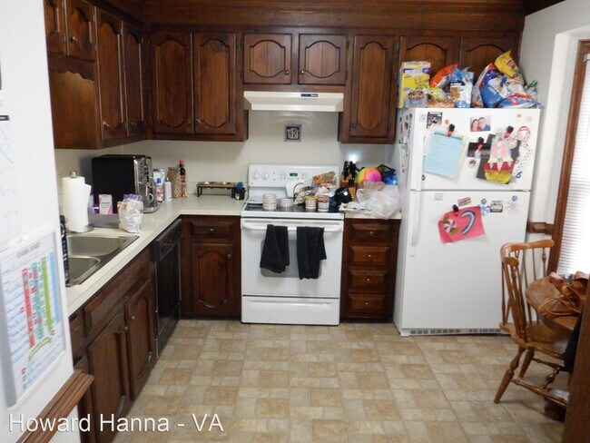 Building Photo - 2 br, 2.5 bath House - 1727 Volvo Parkway