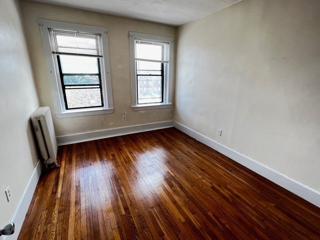 Building Photo - 11 Gorham St
