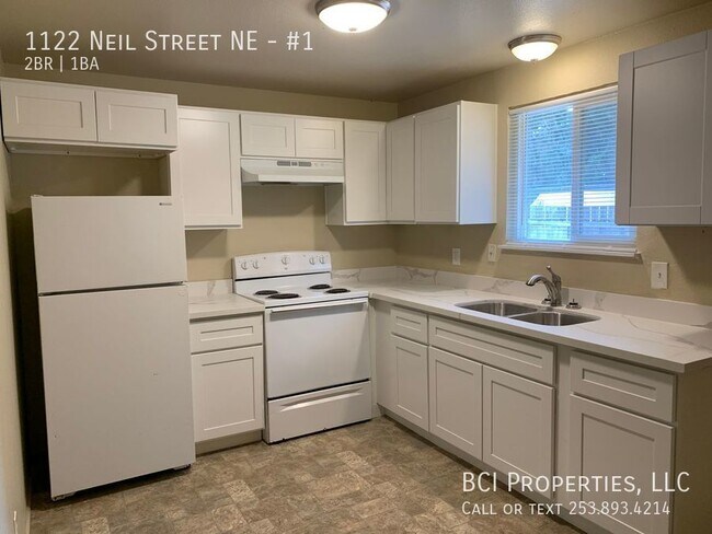 Building Photo - 1122 Neil St NE