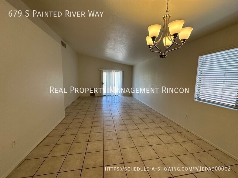 Building Photo - 679 S Painted River Way