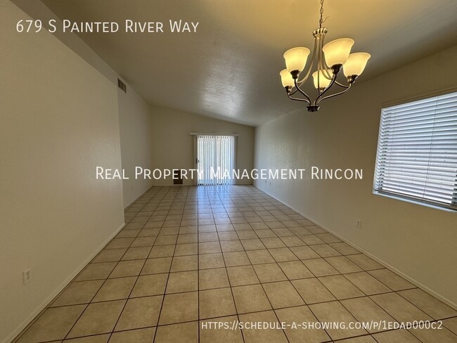 Building Photo - 679 S Painted River Way