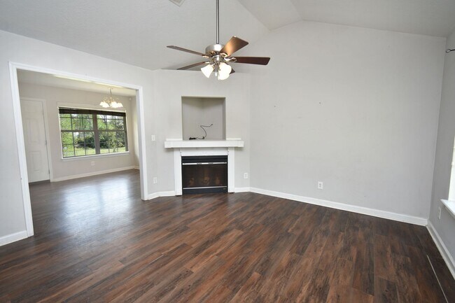 Building Photo - Spacious 4BR/2BA Home – Minutes from Fort Eisenhower!