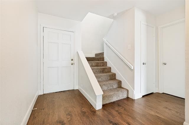 Building Photo - 3611 Stables Ln