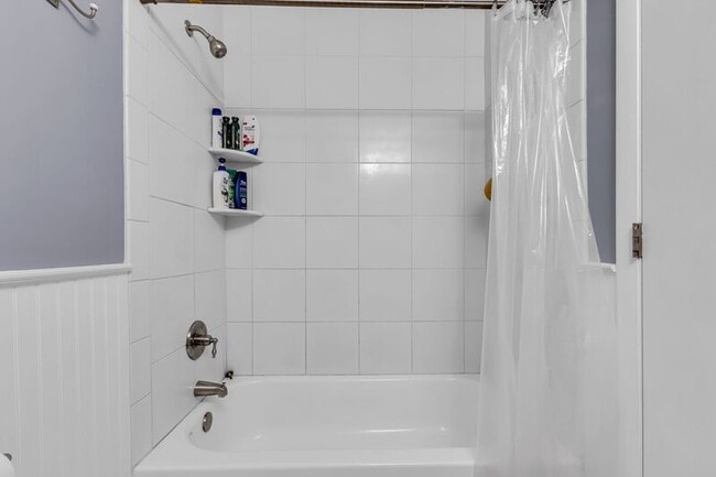 Building Photo - 921 Fitzpatrick Rd