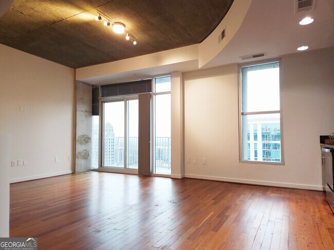 Building Photo - 250 Pharr Rd NE