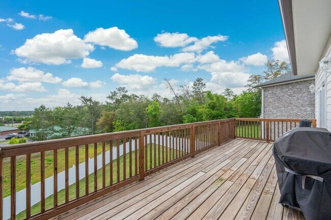 Building Photo - 508 Hideaway Ln
