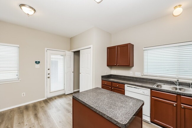 Building Photo - 20627 Sycamore Crest Ln