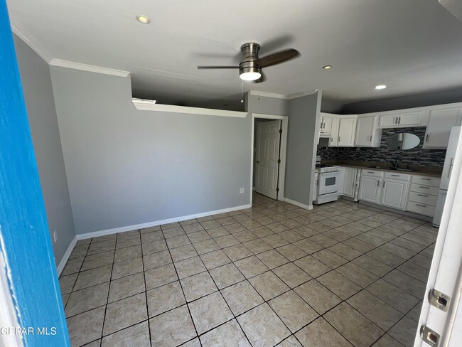 Building Photo - 3115 Hamilton Ave