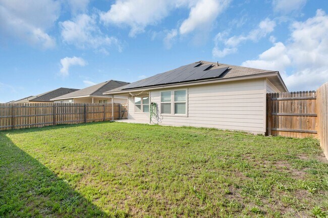 Building Photo - 4-bedroom 2-bathroom house!  Close to Fort Hood!