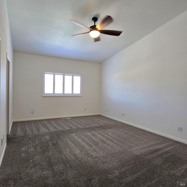 Building Photo - 298 White Sands Dr
