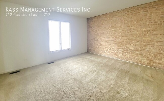 Building Photo - 712 Concord Ln