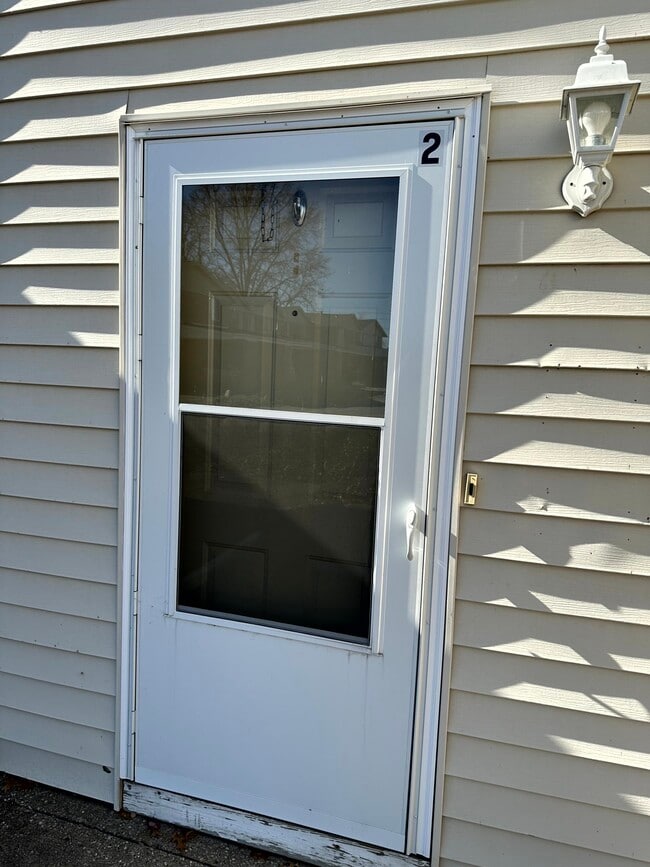 Building Photo - 2 Florentine Ct