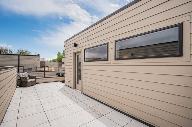 Building Photo - Experience Elevated Living at Dominic Row