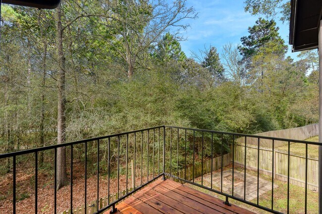 Building Photo - Great house in great neighborhood