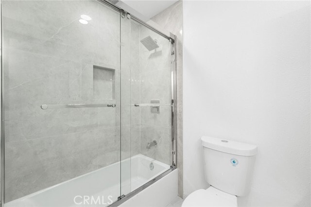 Building Photo - 621 E Cedar Ave