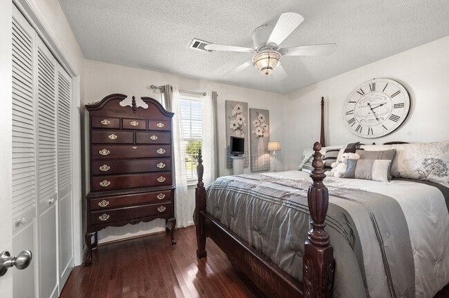 Building Photo - 808 Water View Terrace