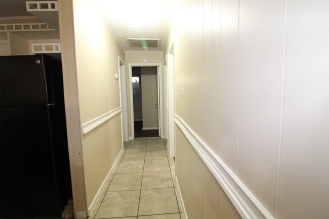 Building Photo - 6631 Castlebay Dr