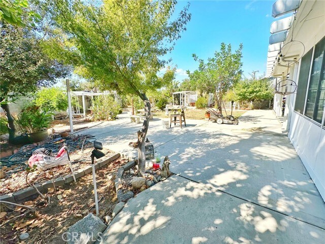 Building Photo - 1149 S Rimsdale Dr