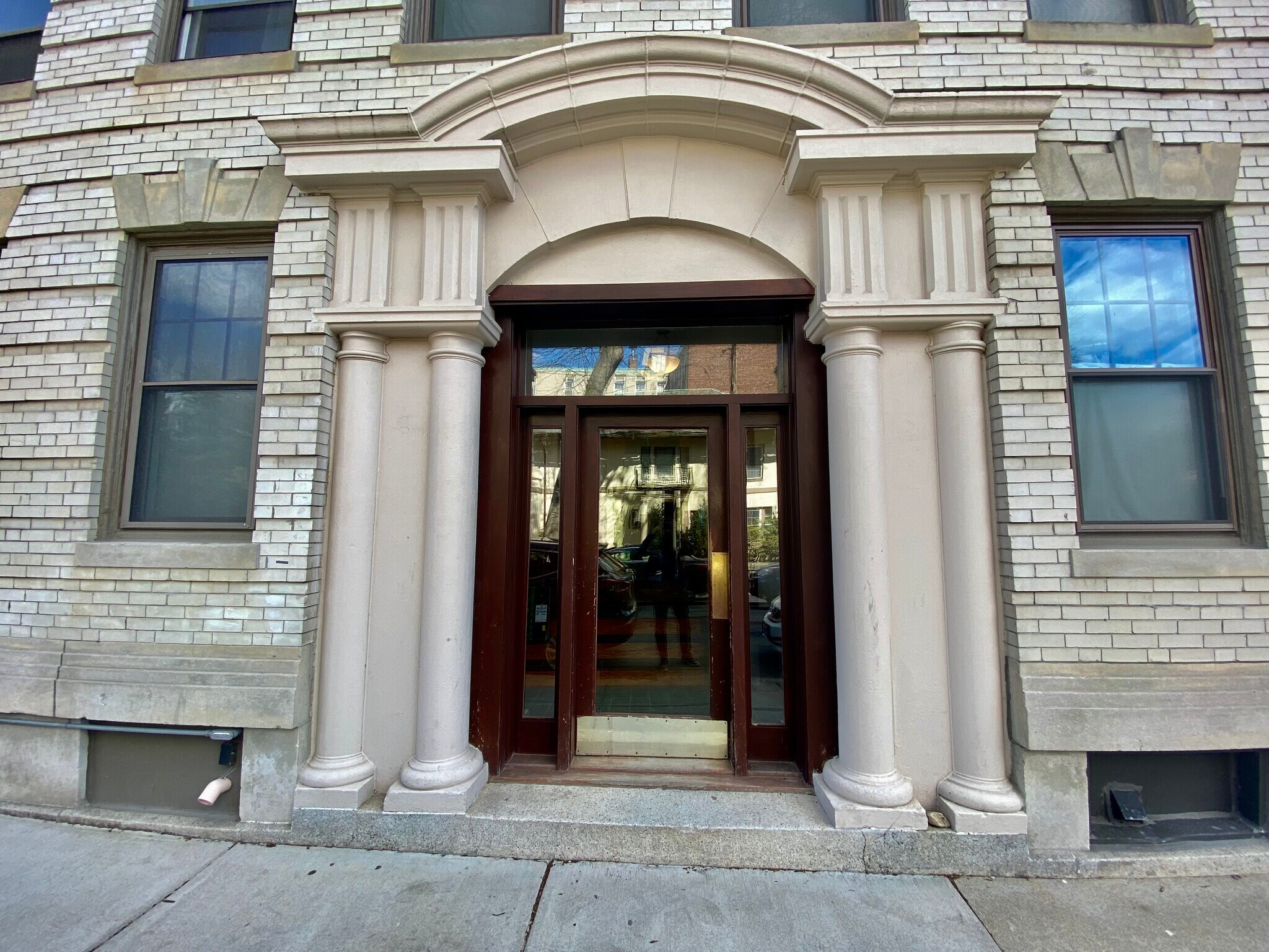 Building Photo - 5 Braemore Rd