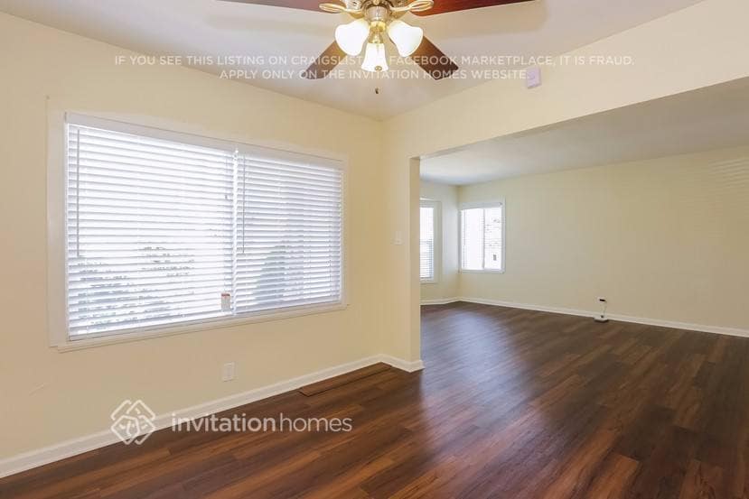 Building Photo - 1118 S Exmoor Ave