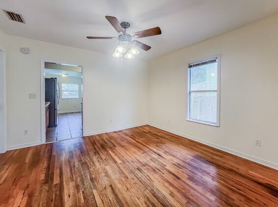 Building Photo - "Charming MIDTOWN 2-Bedroom Home with Glea...