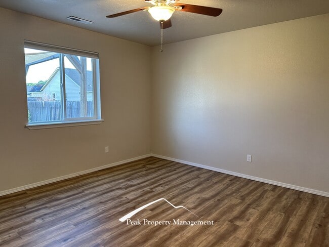 Building Photo - 12542 Ochoco St