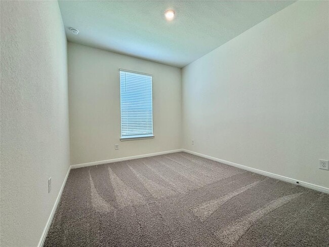 Building Photo - 18227 Dahlia Dale Dr
