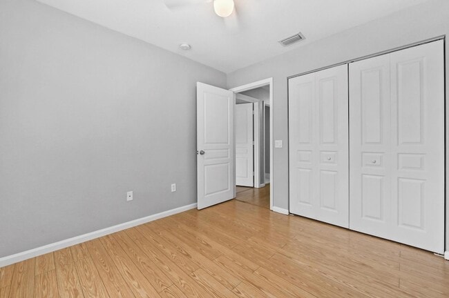 Building Photo - 5049 Starblaze Dr