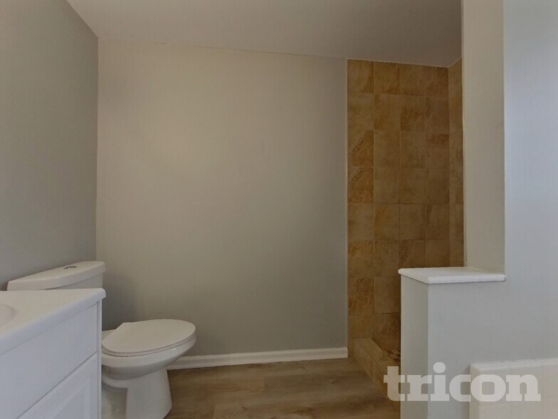 Building Photo - 2544 Winterville Dr